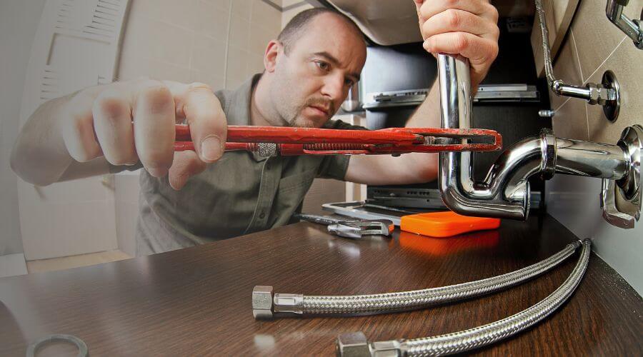 Expert burst pipe repair services in Colman, SD